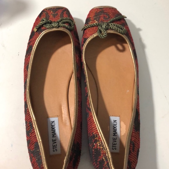 Shoes size 10 - Picture 6 of 8